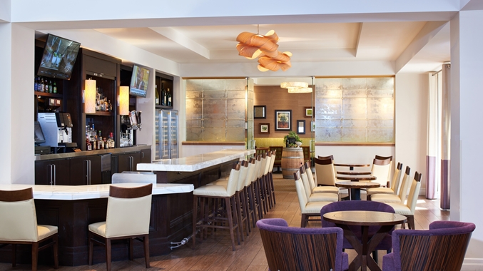 90 Pacifica Restaurant & Bar